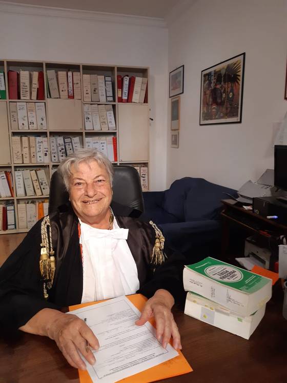 Der Hans-Litten-Preis 2022 geht an die italienische Rechtsanwältin Simonetta Crisci aus Rom